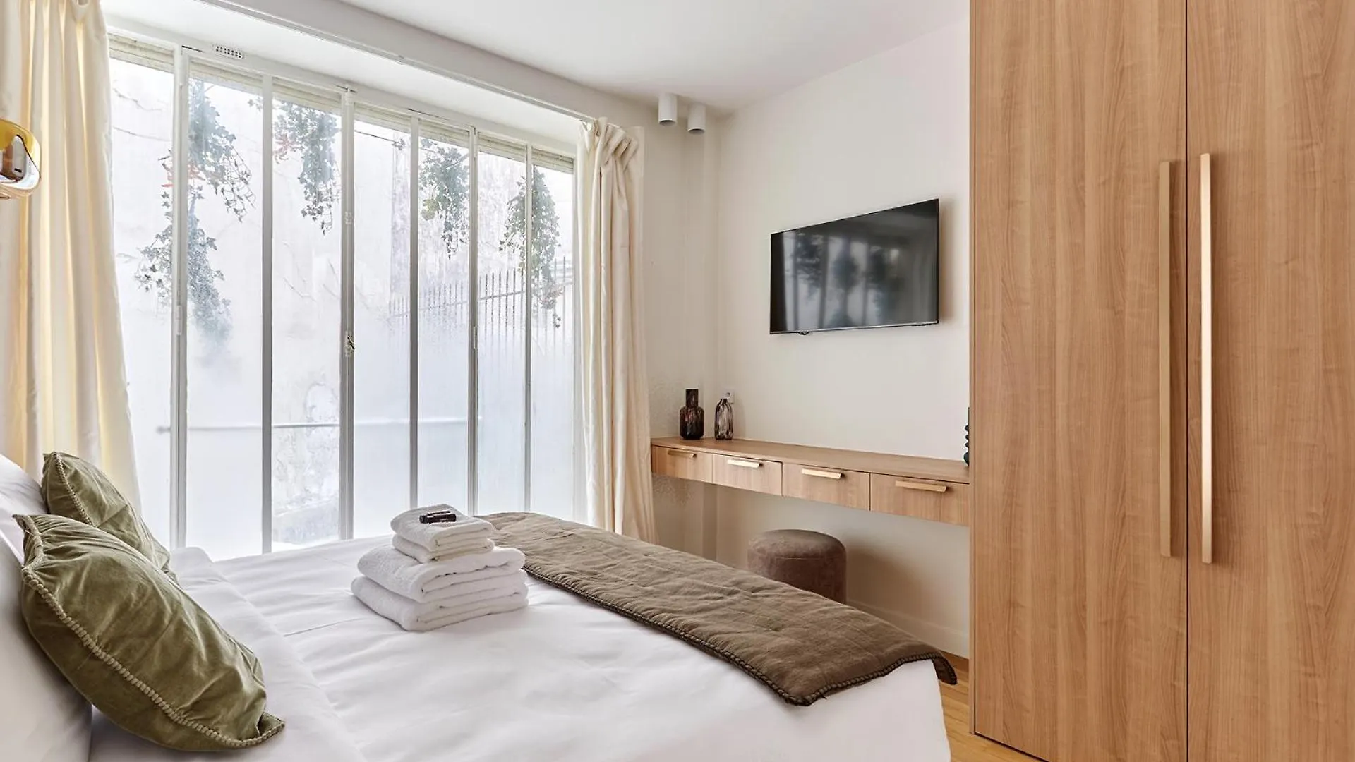 Exceptional 3 Bedrooms Apartment Heart Of Paris By Studio Prestige