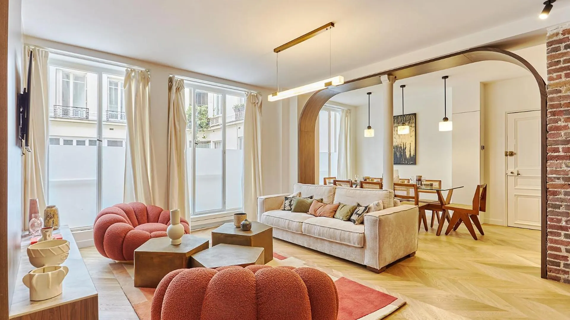 Exceptional 3 Bedrooms Apartment Heart Of Paris By Studio Prestige contacts