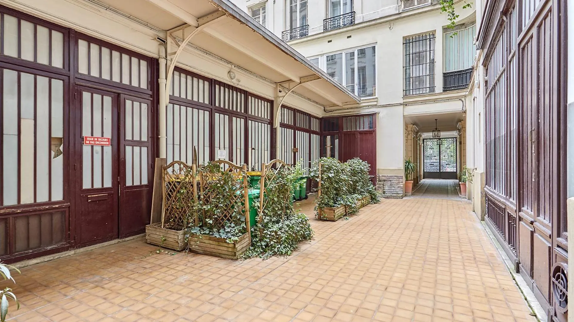 Exceptional 3 Bedrooms Apartment Heart Of Paris By Studio Prestige France